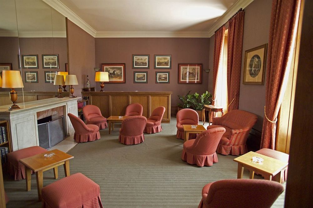 מלון Ruy-Montceau Domaine Des Sequoias - Les Collectionneurs מראה פנימי תמונה